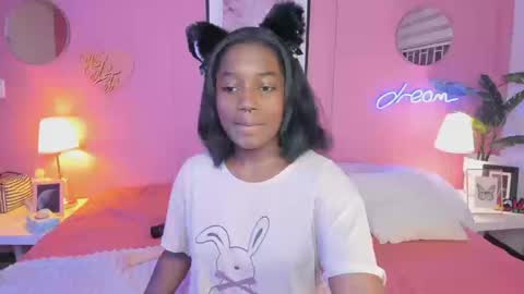 Snapshot of annia_dh chatting on September 22, 8:46 pm annia online show from September 22, 8:46 pm