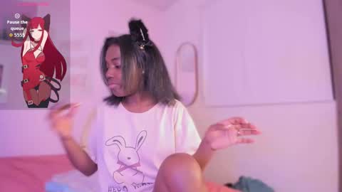 Snapshot of annia_dh chatting on September 25, 4:30 am annia online show from September 25, 4:30 am