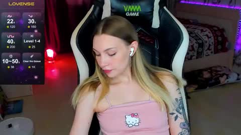 Annie online show from October 16, 8:14 am