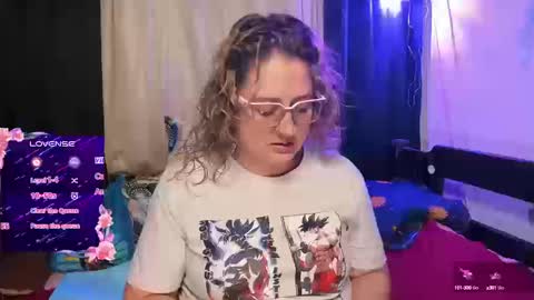 Snapshot of annie_bigboobs_ chatting on September 12, 11:18 pm Ana Bolena independent model online show from September 12, 11:18 pm
