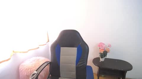 Snapshot of annie_doll1 chatting on September 19, 6:22 pm Annie3 online show from September 19, 6:22 pm