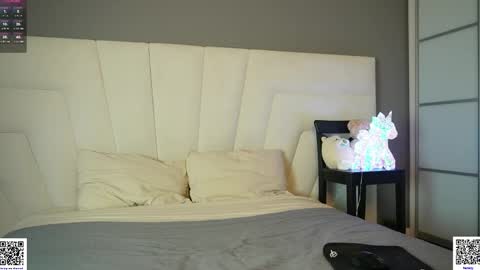 Snapshot of annie_f0x chatting on September 26, 3:58 am Annie Hey sweeties I will be online 2 December in 230 am GMT time online show from September 26, 3:58 am