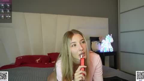 Snapshot of annie_f0x chatting on September 17, 3:43 am Annie Hey sweeties I will be online 2 December in 230 am GMT time online show from September 17, 3:43 am