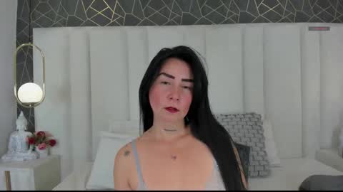 im annie   online show from December 22, 12:23 pm