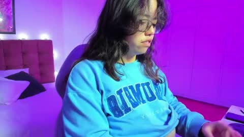 Snapshot of annie_rose11 chatting on October 12, 5:00 am Annie Rose online show from October 12, 5:00 am