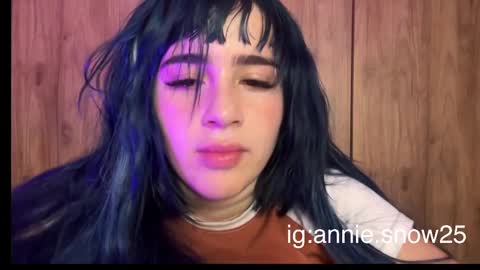 JEANNE no olvides seguirme dont forget follow me  uu online show from March 11, 3:25 am