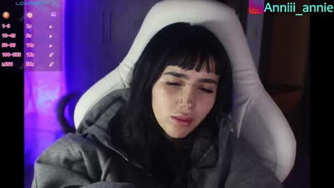 JEANNE no olvides seguirme dont forget follow me  uu online show from March 3, 12:50 am