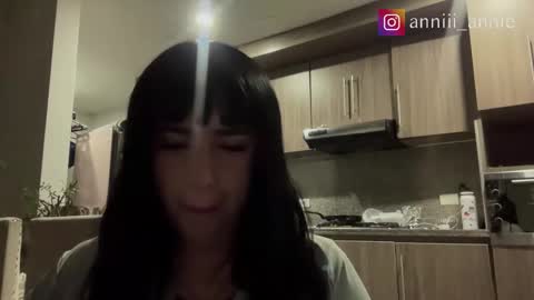 JEANNE no olvides seguirme dont forget follow me  uu online show from December 16, 11:22 pm