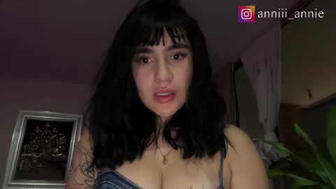 JEANNE no olvides seguirme dont forget follow me  uu online show from November 4, 4:14 am