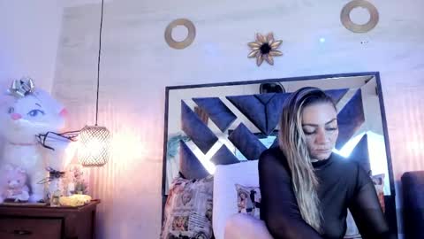 annie_vega17 online show from May 18, 11:38 am