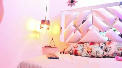 annie_vega17 online show from March 9, 9:08 pm