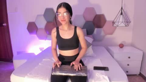 Annie Bluee online show from May 19, 12:12 pm