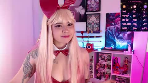 Snapshot of anniehikarii chatting on October 23, 8:21 pm Annie  online show from October 23, 8:21 pm