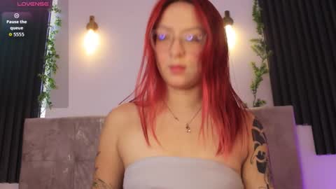 Snapshot of anniemartinezz chatting on September 18, 12:53 pm Annie online show from September 18, 12:53 pm