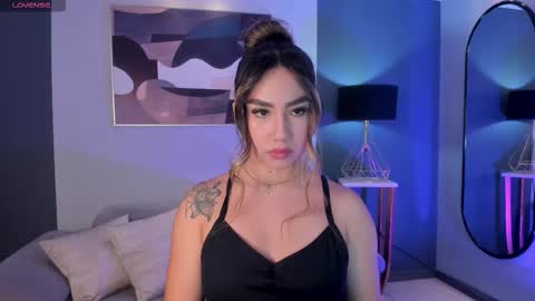 Annie Monroe online show from January 7, 11:26 am