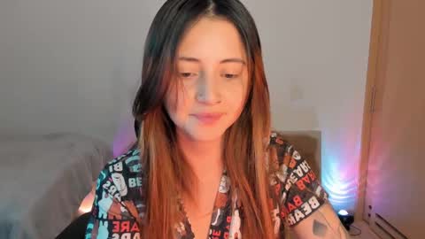 Snapshot of anniemora_ chatting on October 9, 3:12 am Annie online show from October 9, 3:12 am