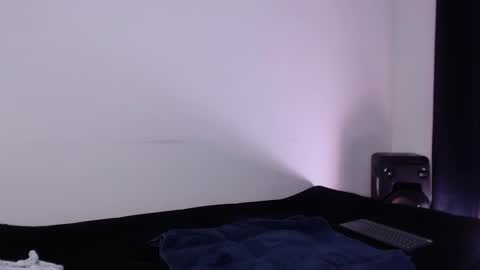 ANNIE WINE online show from December 3, 7:47 pm