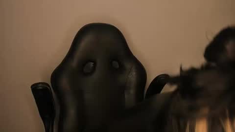 Annika online show from November 25, 2:32 am