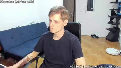 Snapshot of annonimsick chatting on October 4, 7:33 pm online show from October 4, 7:33 pm