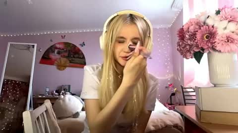 Hello my name is Kate online show from May 1, 7:35 am