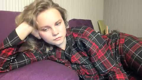 Snapshot of anny_love_you chatting on October 3, 9:34 pm anny_love_you online show from October 3, 9:34 pm