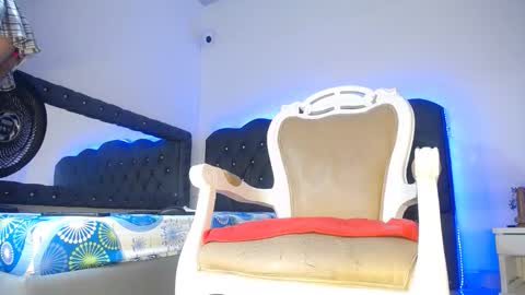 Anny Lucia online show from April 14, 1:53 am