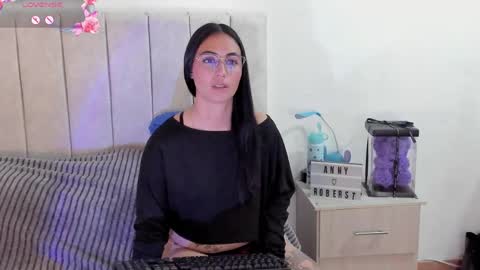 Anny online show from June 3, 8:14 pm
