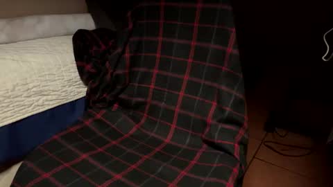 anonboytoy1 online show from November 30, 9:38 am