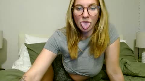 heyitsansley online show from February 23, 2:14 am