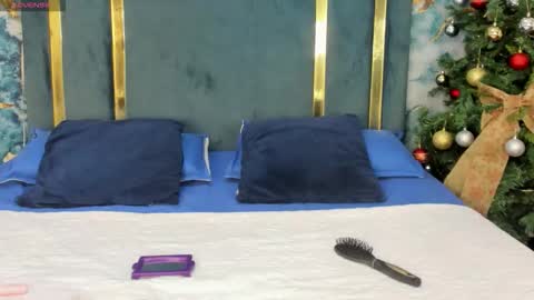 anthonelaDuque online show from January 18, 2:48 pm