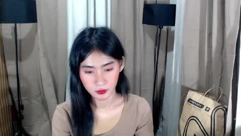 thonette online show from July 14, 3:17 pm