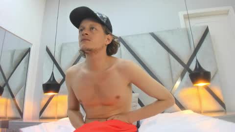 Anthonny Vegas online show from March 25, 4:19 am