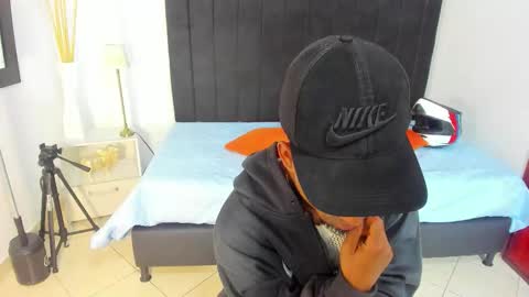       online show from November 5, 1:07 am