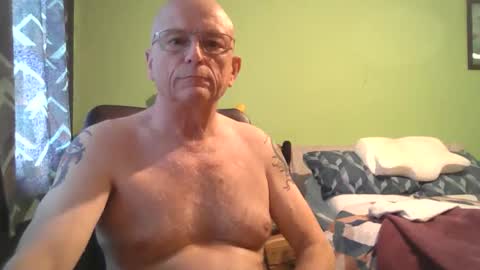 Snapshot of antmatt2025 chatting on September 26, 3:53 pm antmatt2025 online show from September 26, 3:53 pm