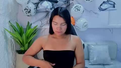 Antonela online show from October 6, 12:45 pm