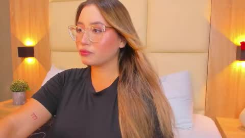 A N T O N E L L A  online show from December 1, 12:25 pm