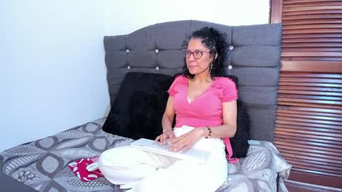 antonella_rizzo01 online show from March 30, 11:38 pm