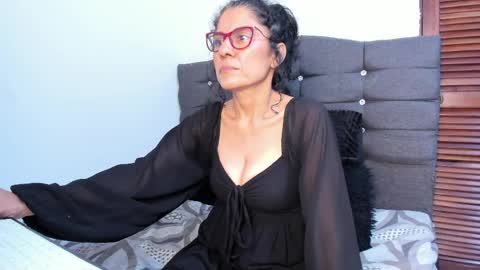 antonella_rizzo01 online show from April 8, 12:46 am