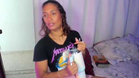 Sarah online show from January 8, 5:08 pm