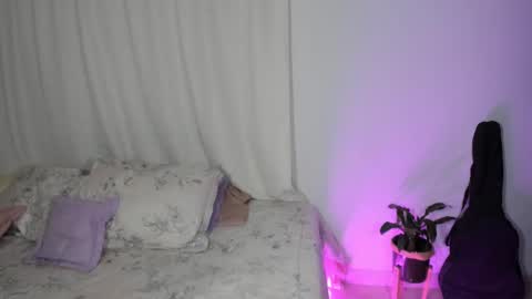 Sarah online show from October 27, 12:05 pm