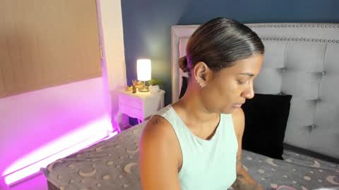 Sarah online show from February 6, 12:15 pm