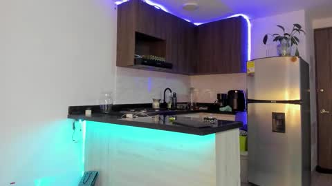 help me reach 100 likes babe online show from February 11, 1:42 am