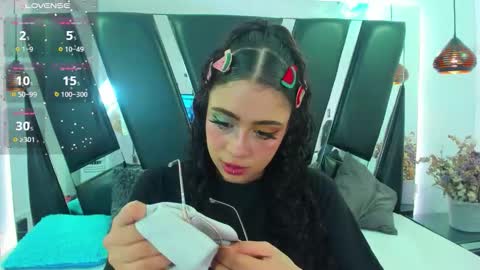 A N T O N E L L E  online show from September 11, 11:44 am