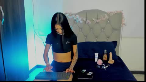 antonieta23 online show from September 17, 5:22 am