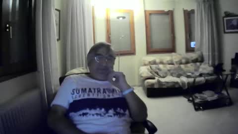 Snapshot of antonio2605 chatting on December 22, 5:11 am Antonio online show from December 22, 5:11 am