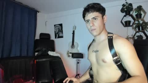 Snapshot of antonnello_ chatting on February 25, 3:09 am antonnello_ online show from February 25, 3:09 am