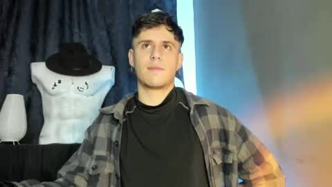 Snapshot of antonnello_ chatting on October 11, 11:19 pm antonnello_ online show from October 11, 11:19 pm
