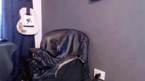 antonnello_ online show from February 19, 1:54 pm