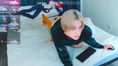 Snapshot of antonylewis chatting on December 5, 6:28 pm YummyTony online show from December 5, 6:28 pm