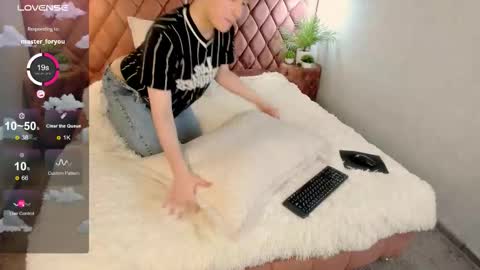 YummyTony online show from February 28, 4:33 pm